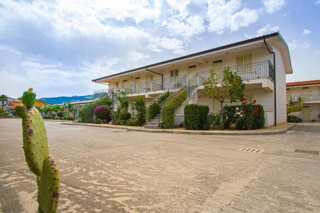 Medimare Residence Club Patti Esterno foto